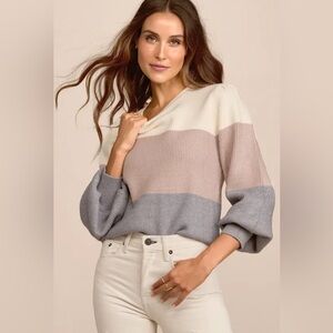 Lulu's Women’s Elegant Trio-Tone Sweater Size S
